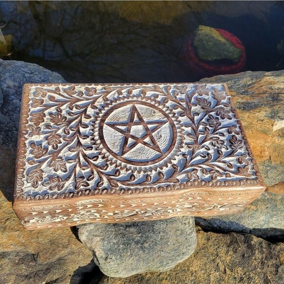 Pentacle Handcarved Storage Box - Picture 12 of 16